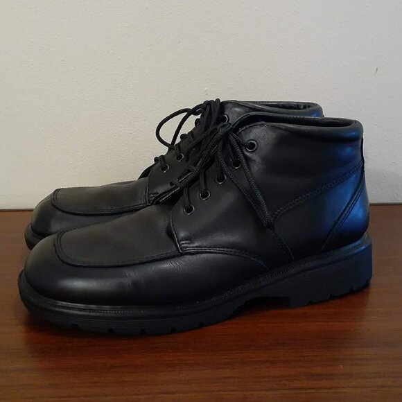 Dr. Martens Men\'s Black Leather Chukka Chunky Sole Ankle Boots main image 6